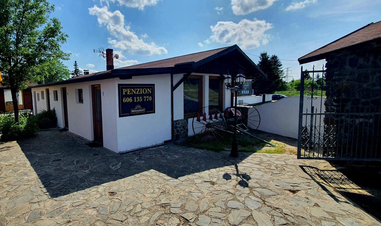 Katerina Restaurant A Penzion روزفادوف المظهر الخارجي الصورة